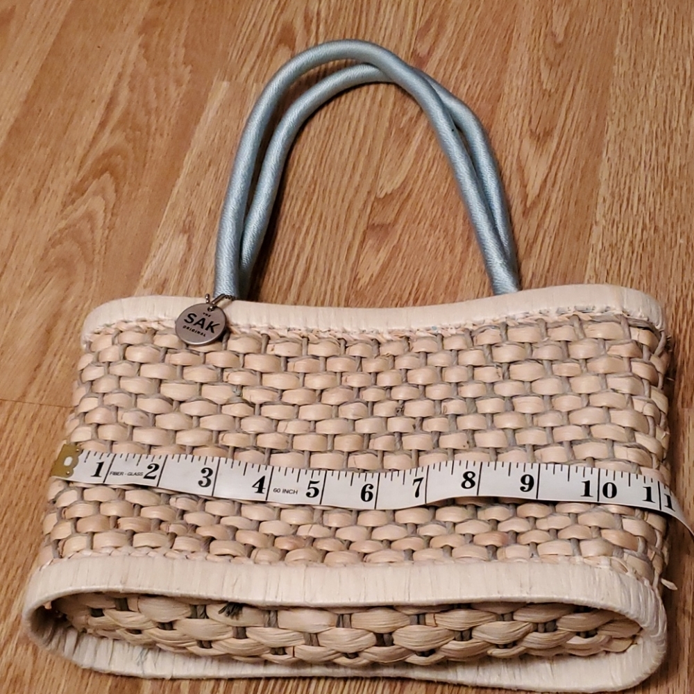 Hand bag